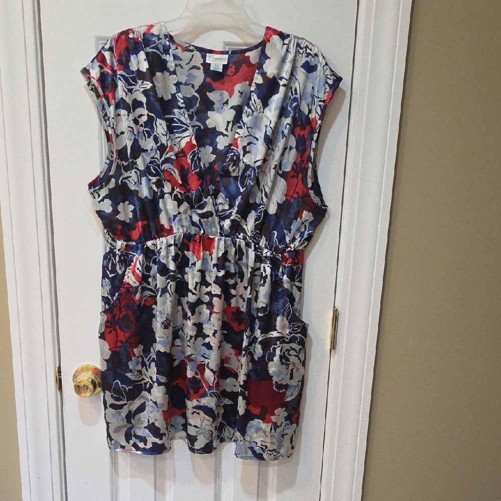 Motherhood Maternity Blue and Red Tunic Top